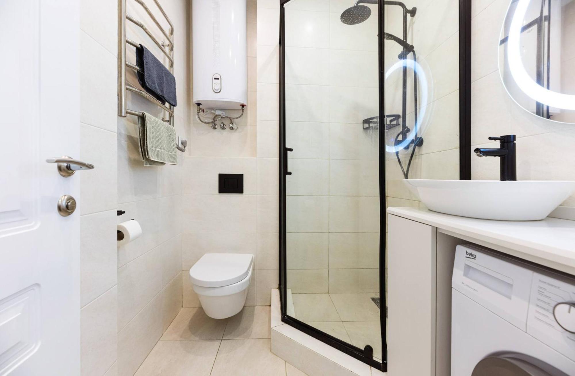 Ferienwohnung Квартири Люкс Метро Чернігівська Kiew Exterior foto
